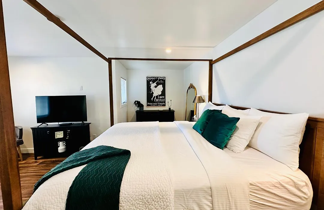 Bespoke Inn Flagstaff-1