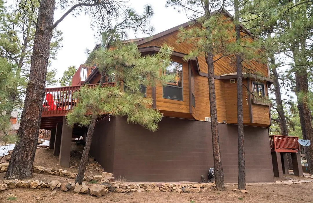 Whispering Pines Inn-1